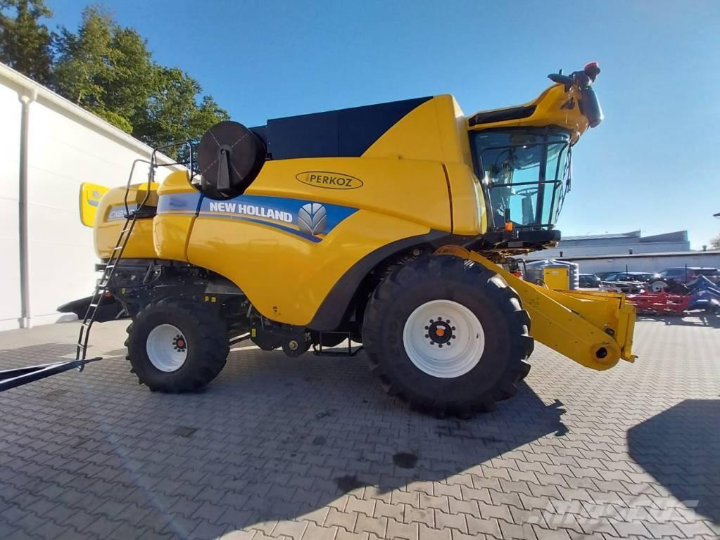 New Holland CX 8.90 Skördetröskor