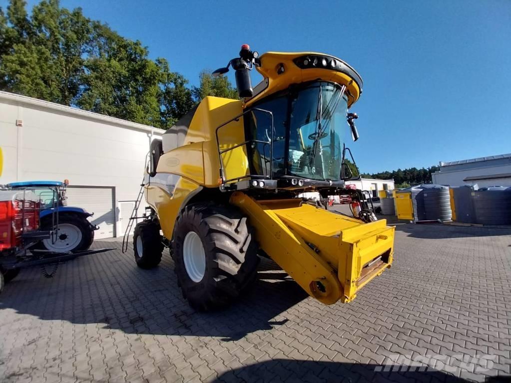New Holland CX 8.90 Skördetröskor