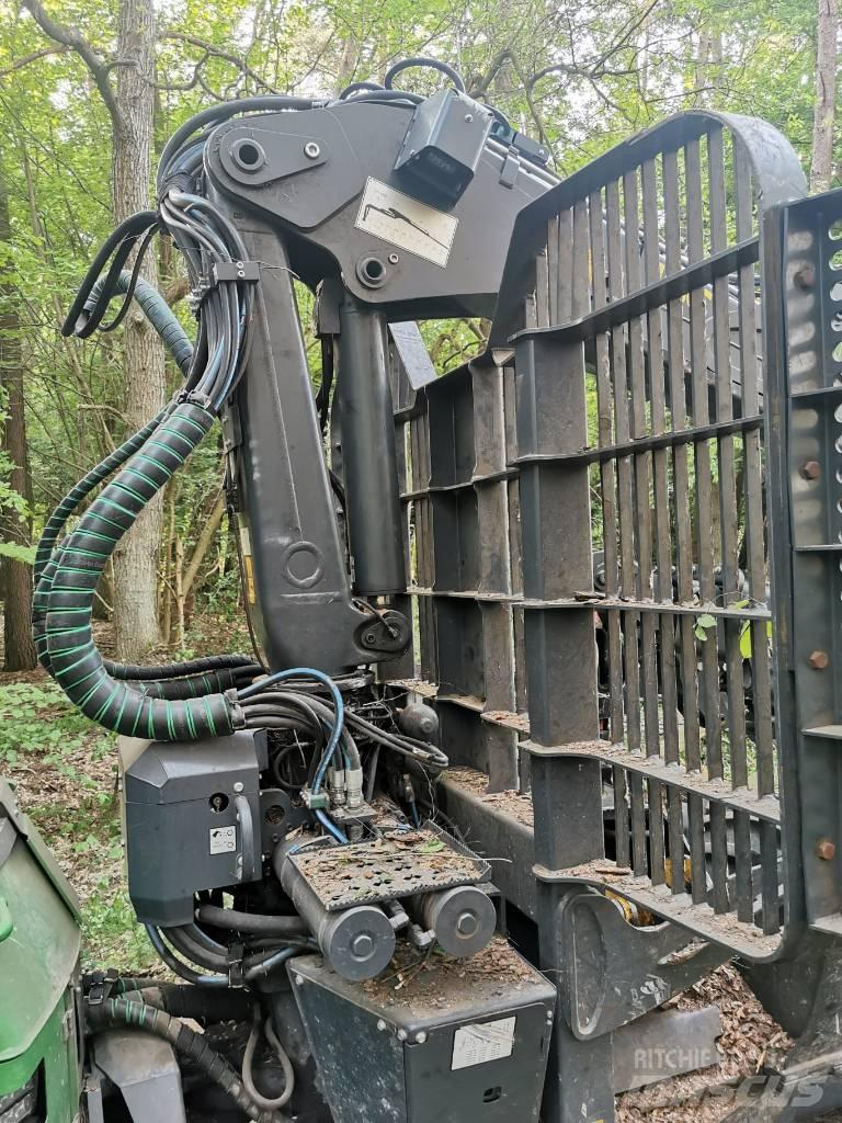 John Deere 1110G Skotare
