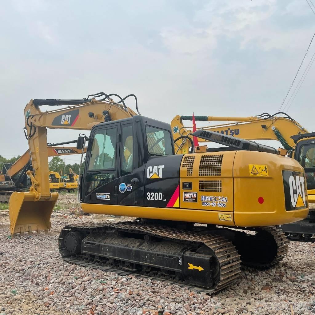CAT 320 D L Bandgrävare