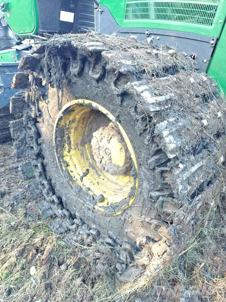 John Deere 1270 G Skördare