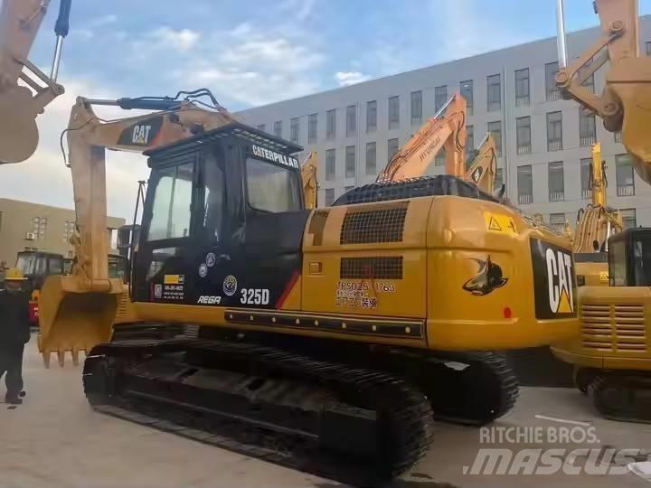 CAT CAT325D Midigrävmaskiner 7t - 12t