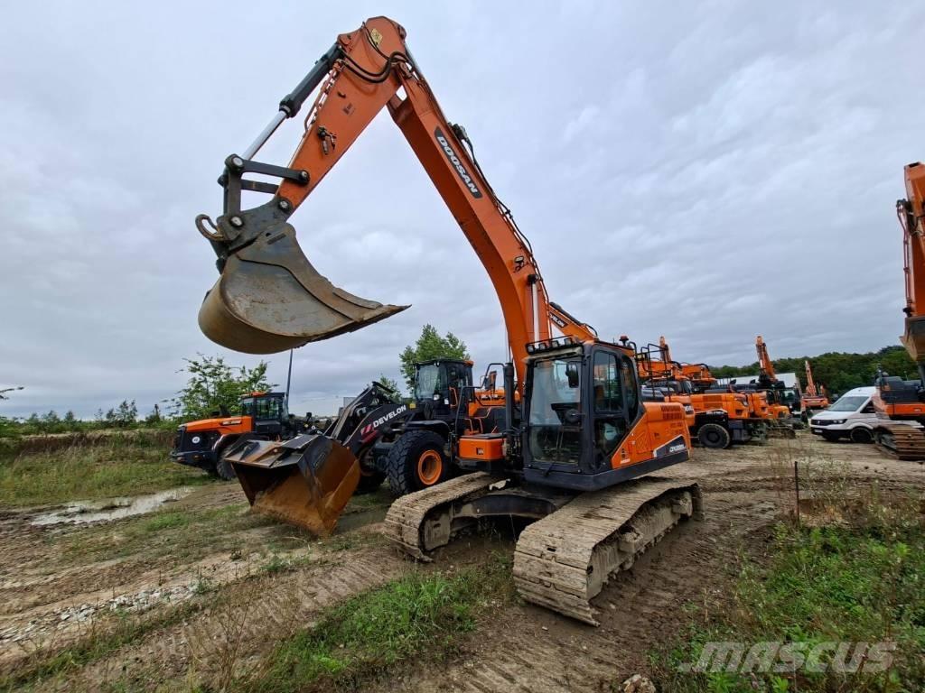 Doosan DX 225 LC-5 Bandgrävare