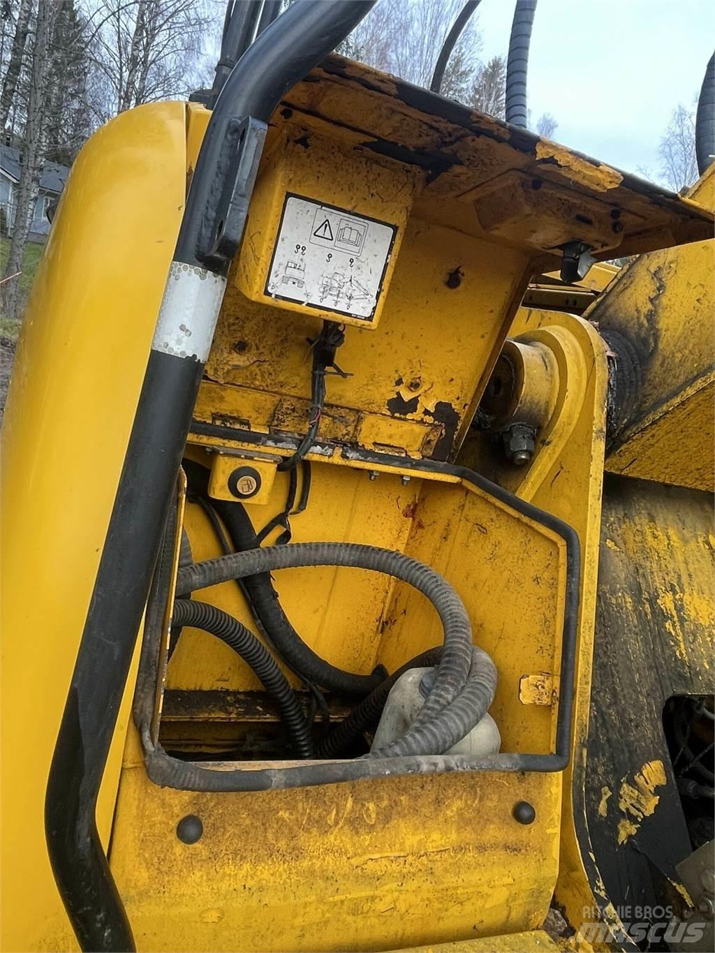 JCB JS 200 LC Bandgrävare
