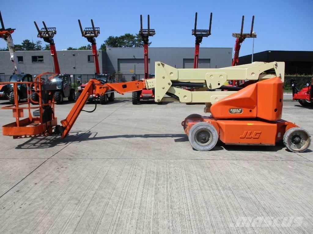 JLG E400 AJPN (146) Kompakta självgående bomlyftar