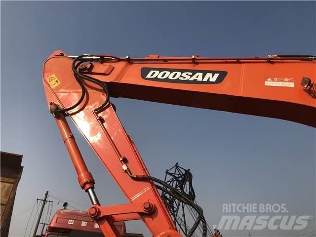Doosan DH 220 LC-7 Bandgrävare