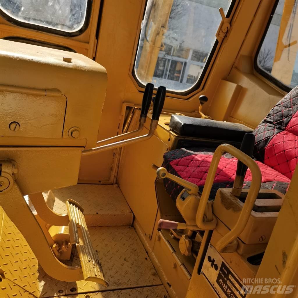 Komatsu D 85 Bandschaktare