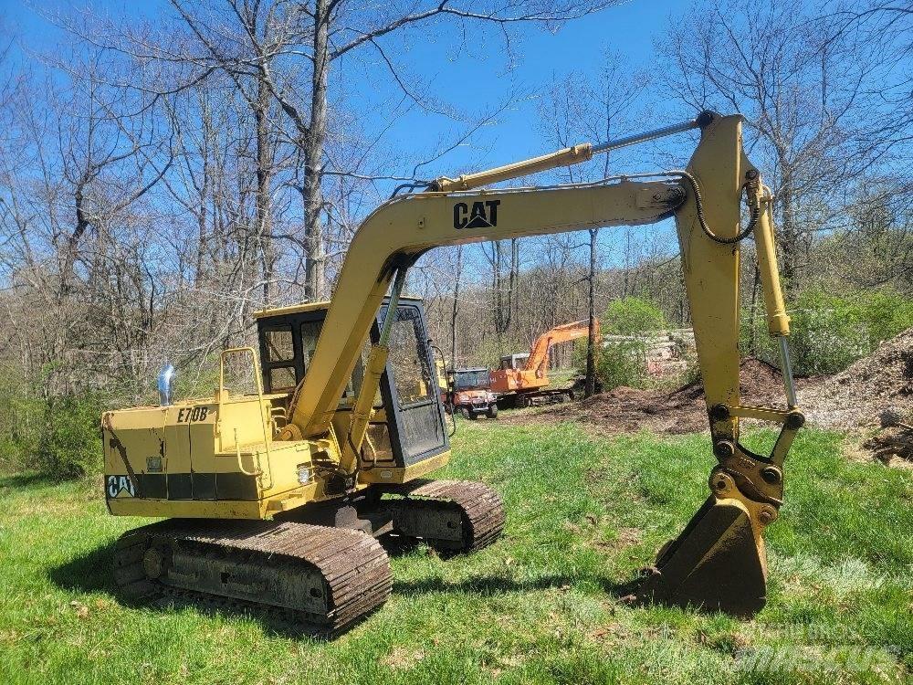 CAT E 70 B Bandgrävare