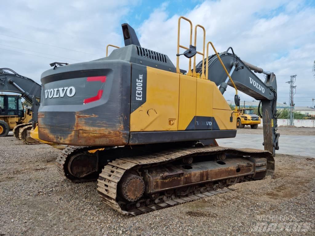 Volvo EC 300 E Bandgrävare