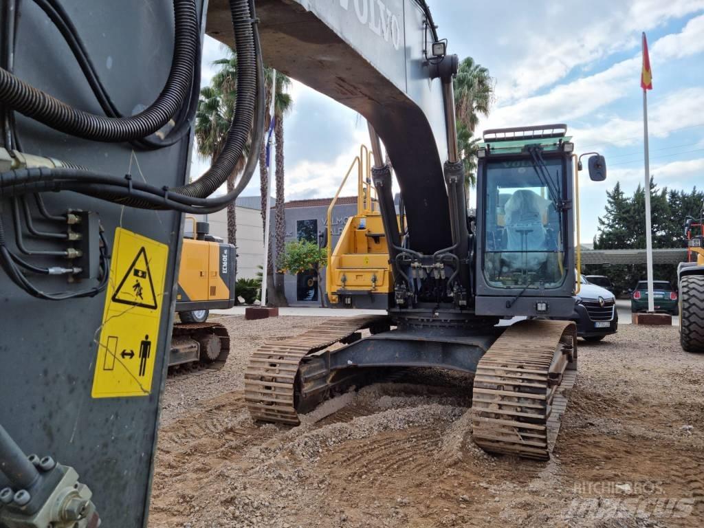 Volvo EC 300 E Bandgrävare