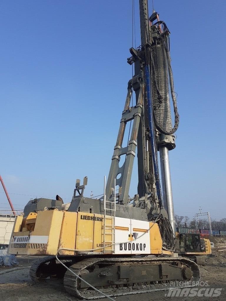 Liebherr LRB255 Pålningsriggar