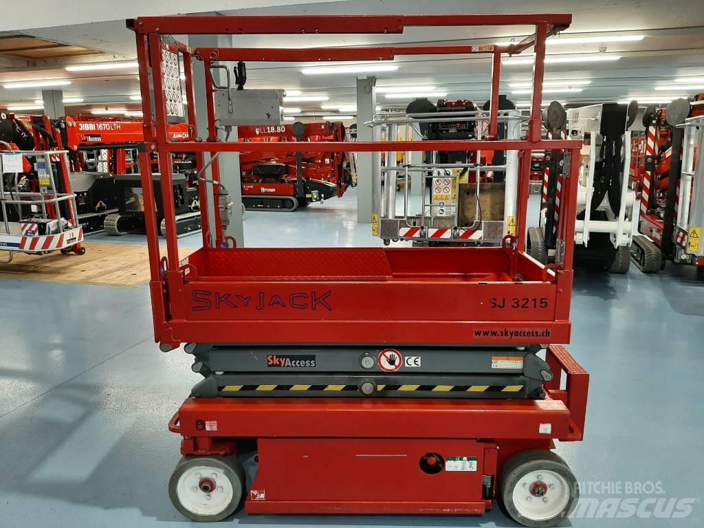 SkyJack SJIII 3215 Saxliftar