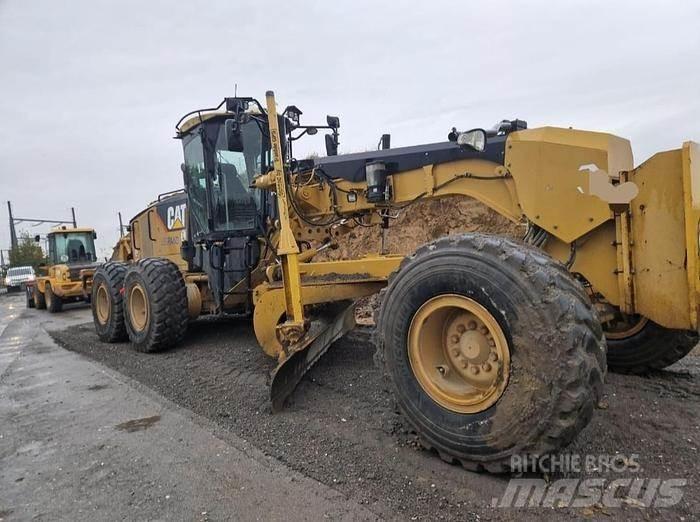 CAT 14M Väghyvlar