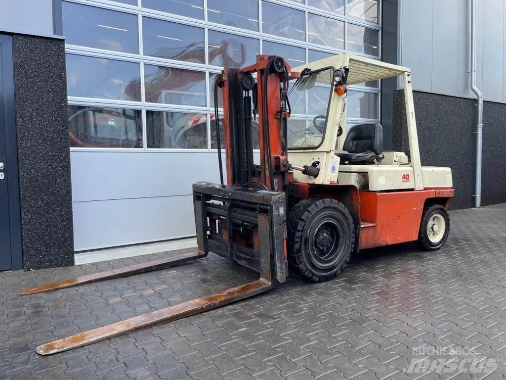 Nissan 40 Övriga motviktstruckar