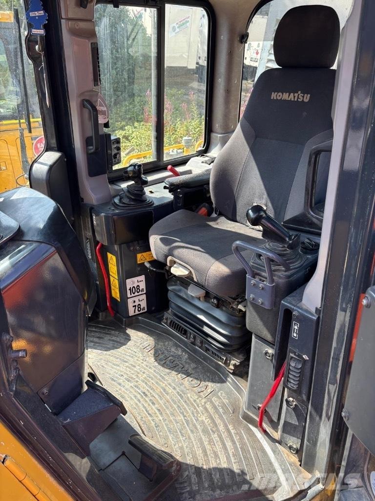 Komatsu D 65 PXi-18 Bandschaktare