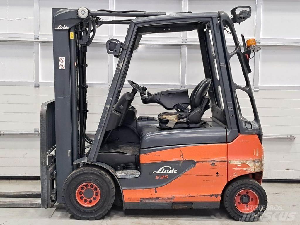 Linde E25-01 Elmotviktstruckar