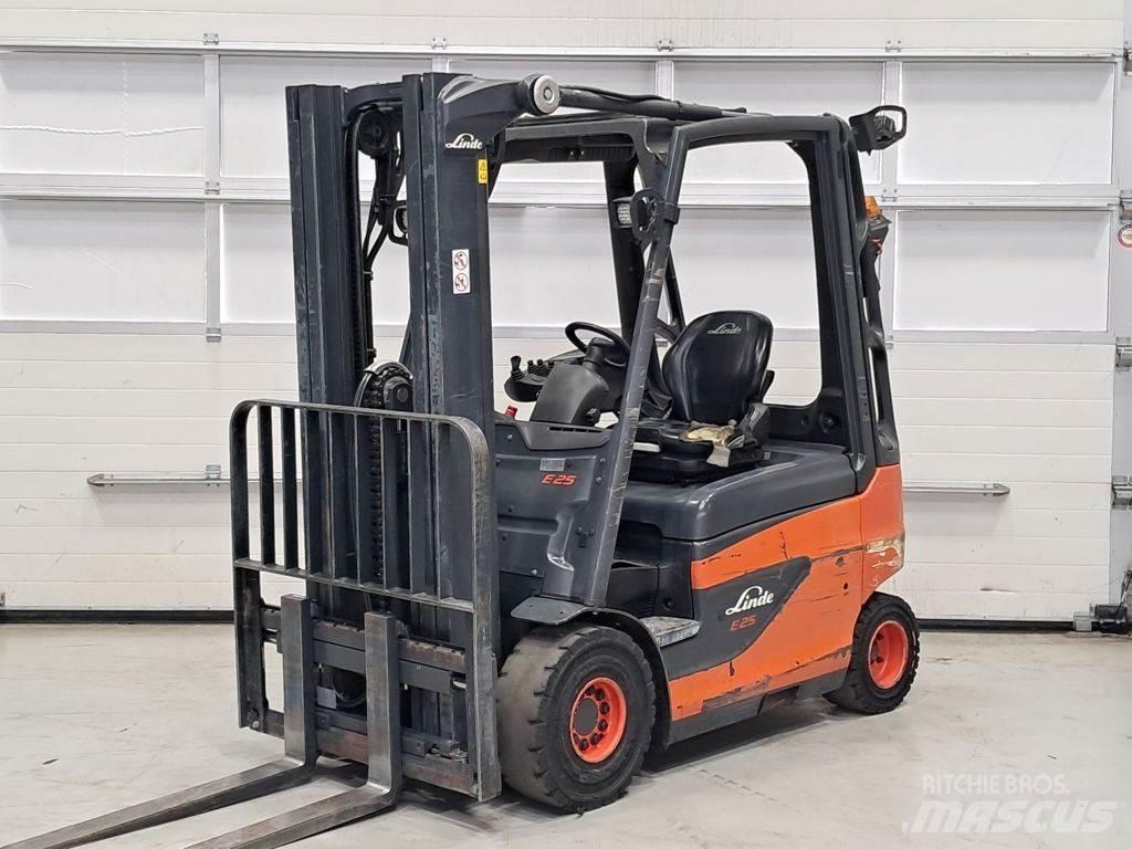Linde E25-01 Elmotviktstruckar