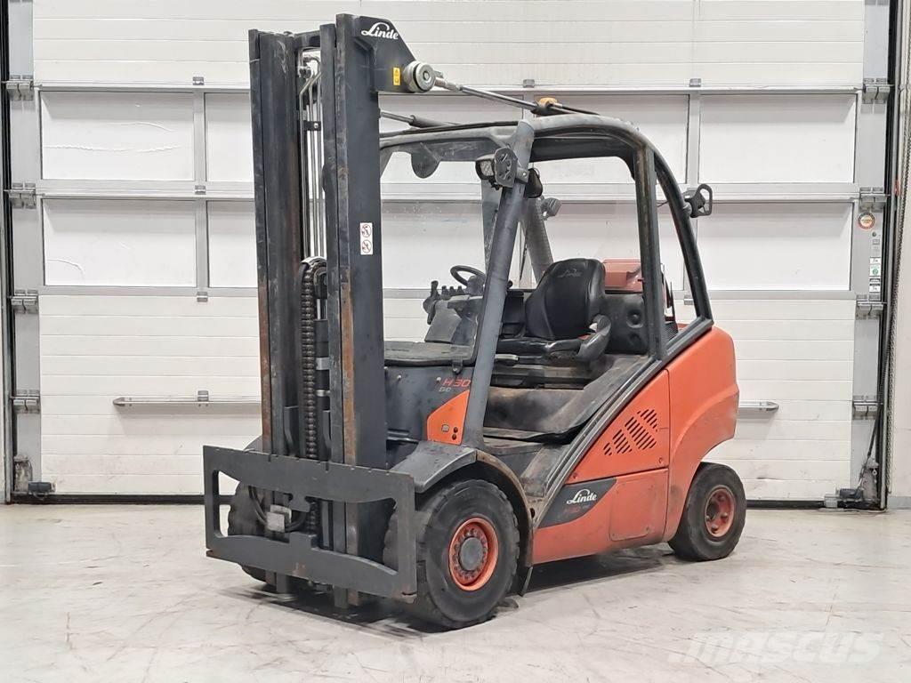 Linde H30T-02 Gasolmotviktstruckar
