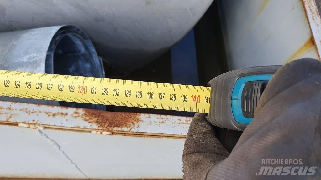  FUEL TANK Tankbehållare