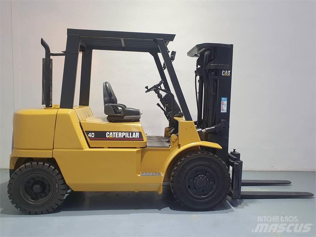 CAT DP40K MC Dieselmotviktstruckar