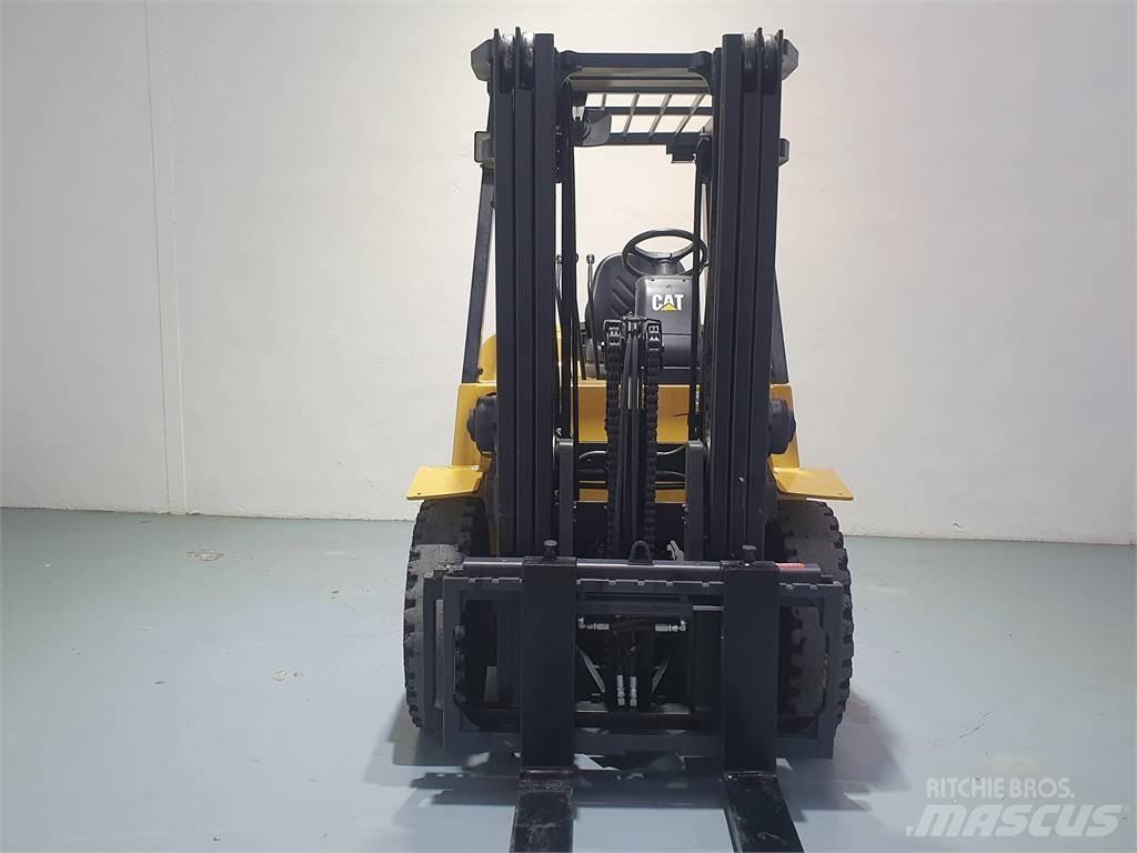 CAT DP40K MC Dieselmotviktstruckar