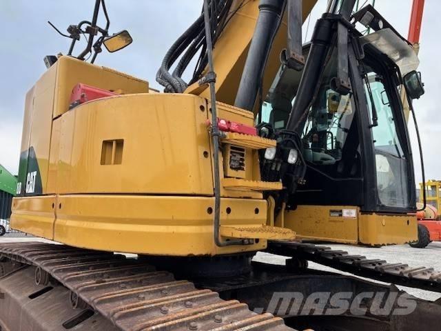 CAT 328 D LCR Bandgrävare
