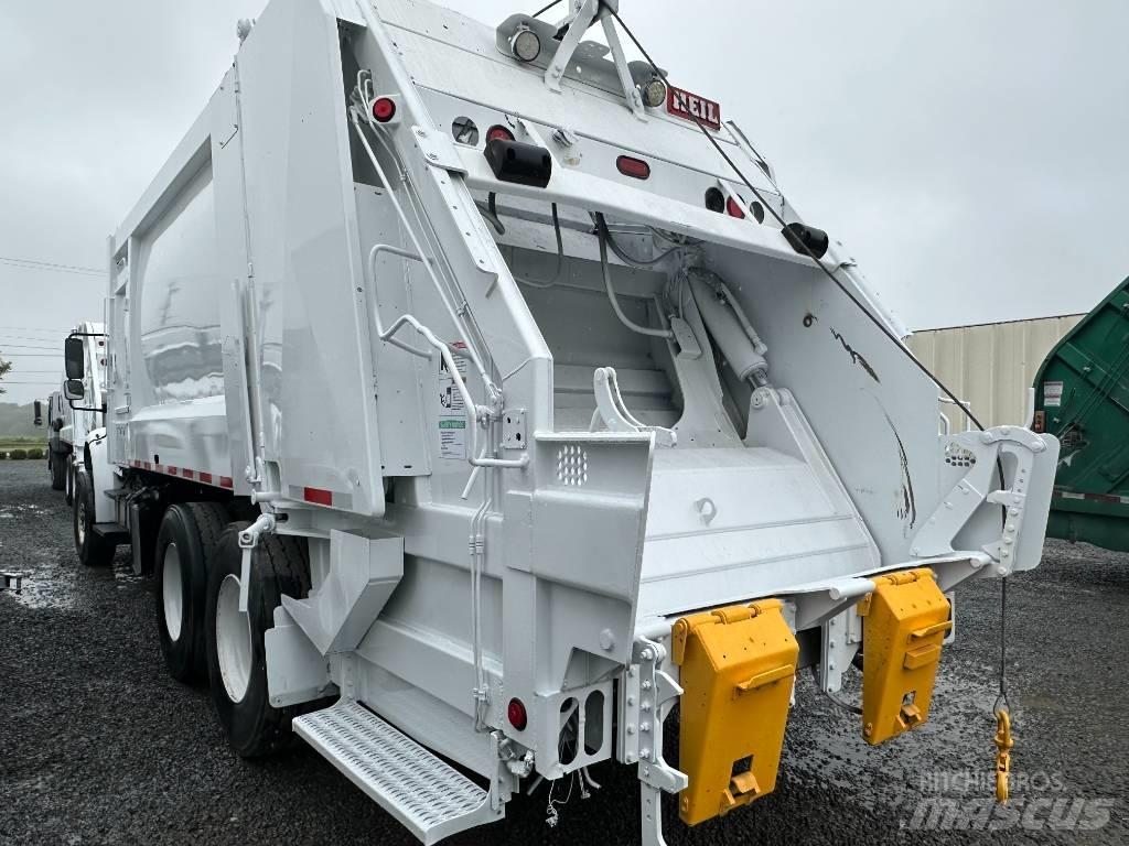 Freightliner M2 Sopbilar