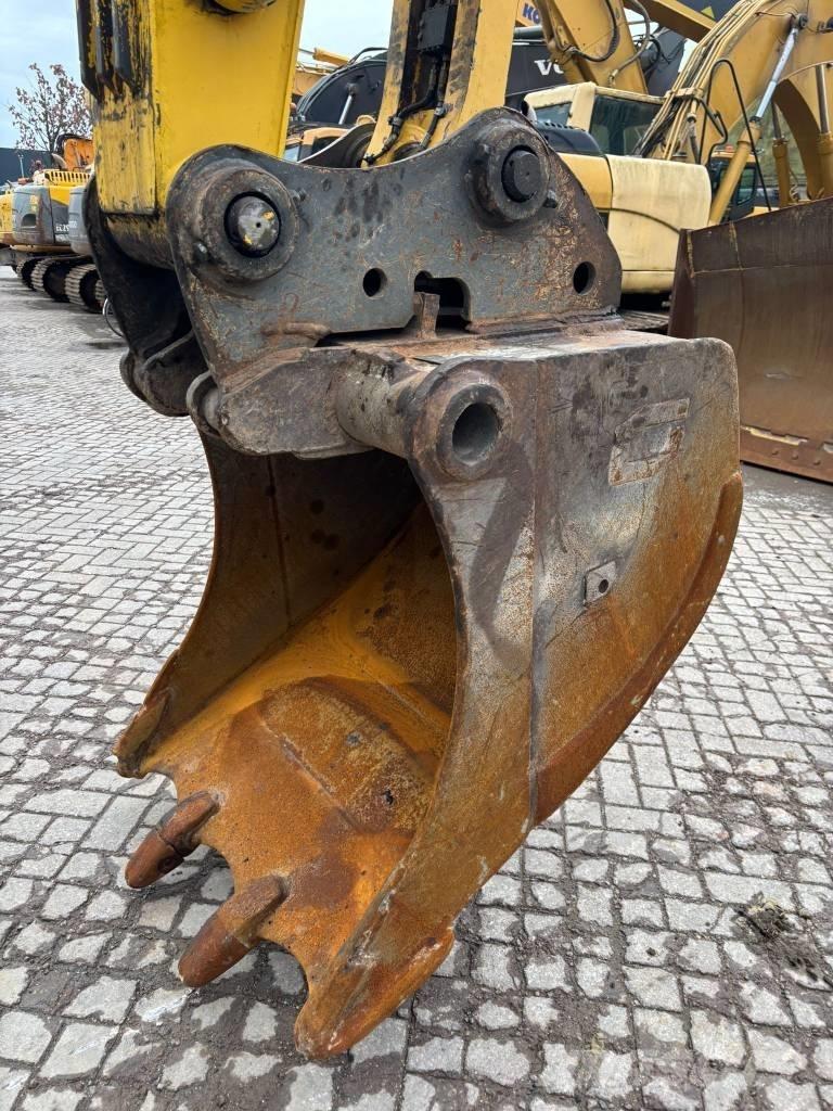 Komatsu PW 180-7 Hjulgrävare