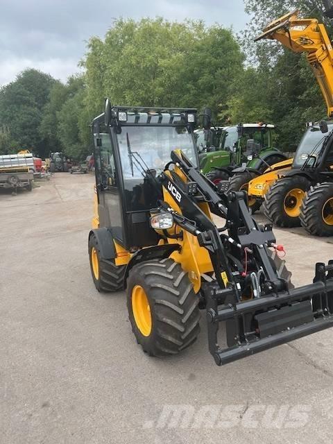 JCB 403 PLUS Redskapsbärare för lantbruk