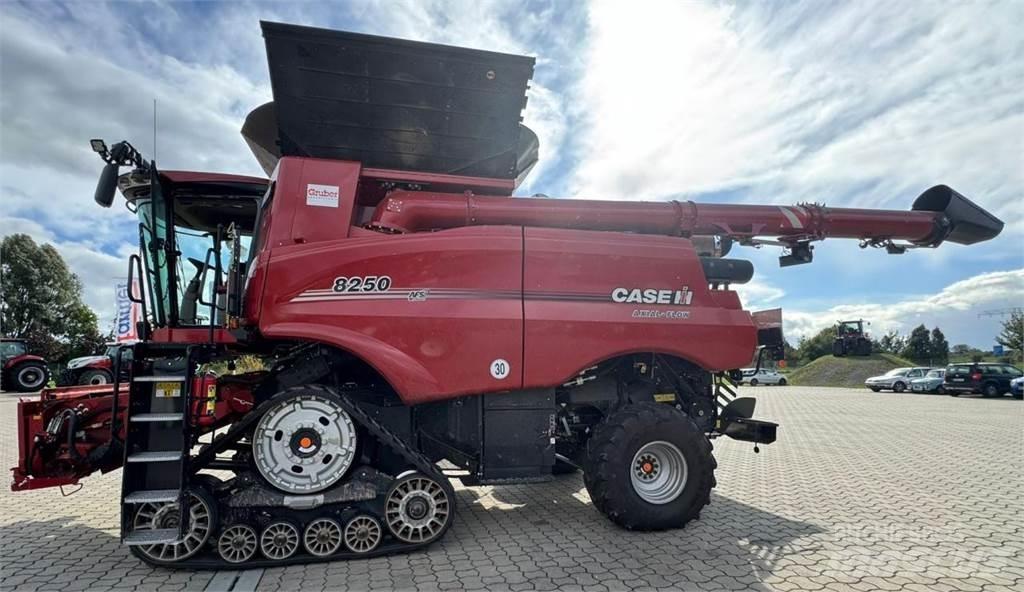 Case IH AF 8250 Skördetröskor