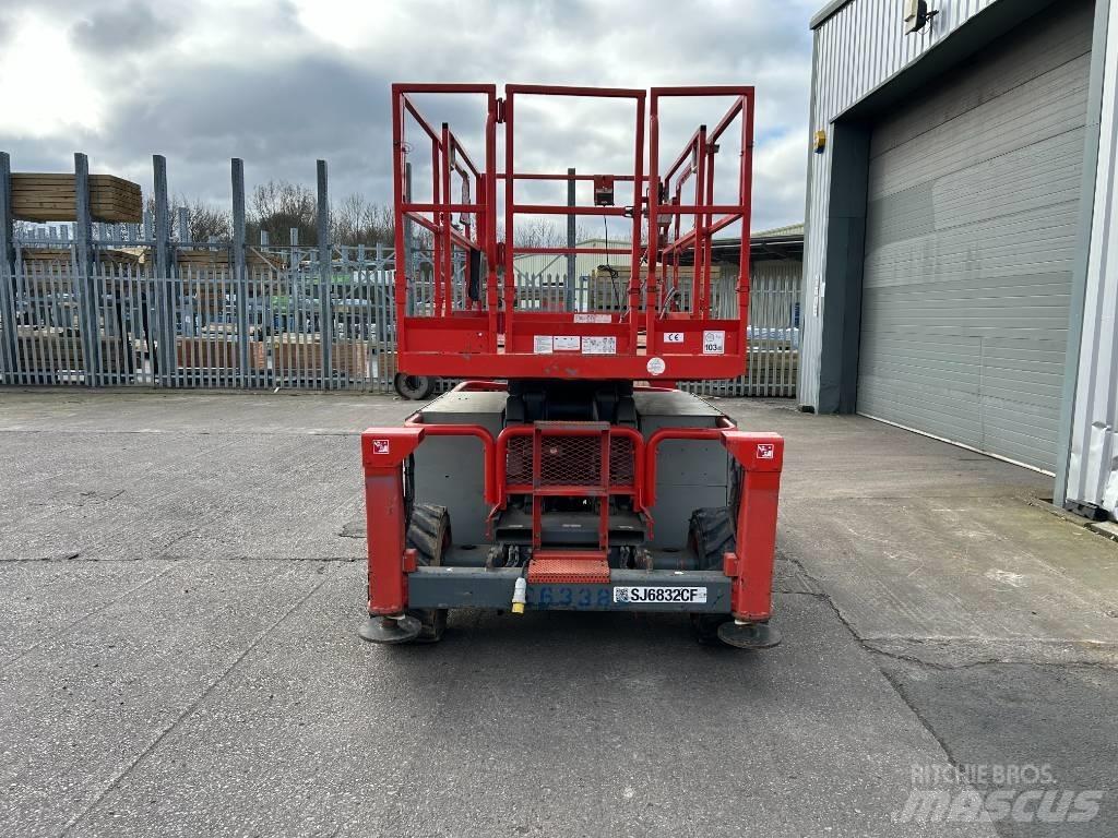 SkyJack SJ 6832 Saxliftar
