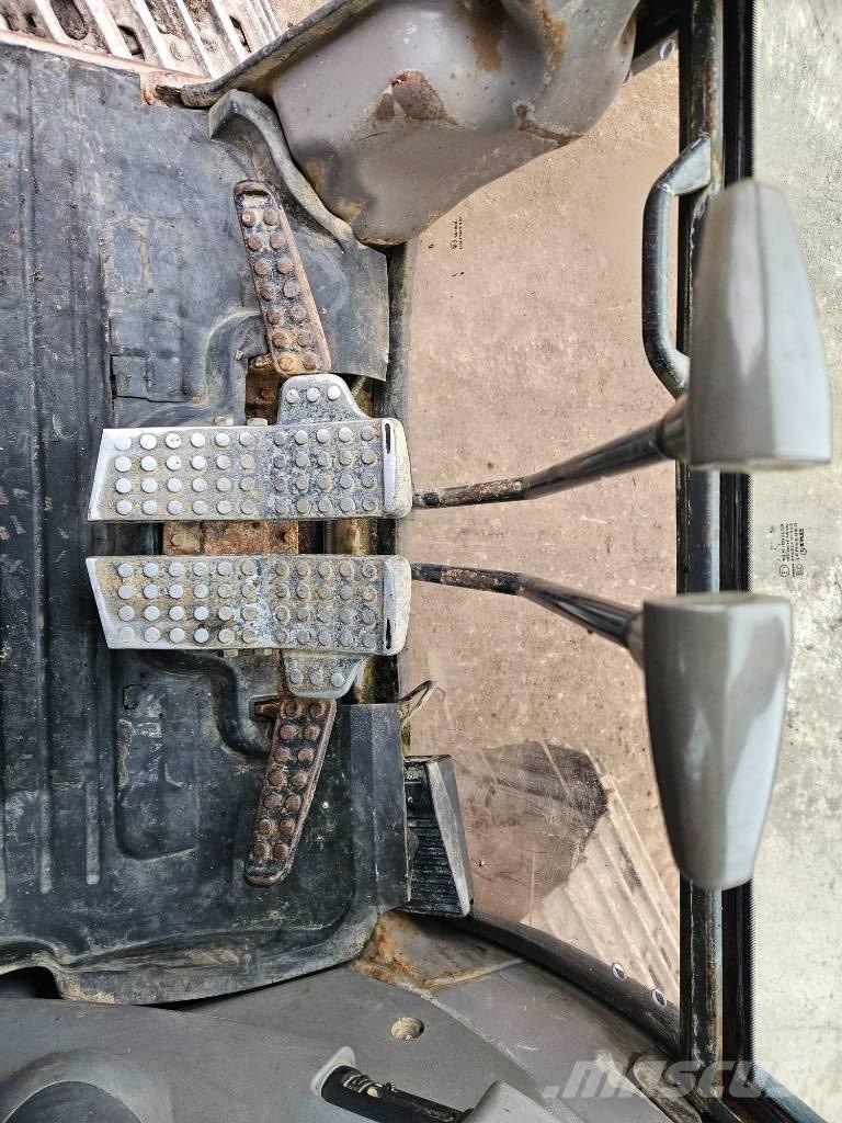 Hitachi ZX 200 LC Bandgrävare