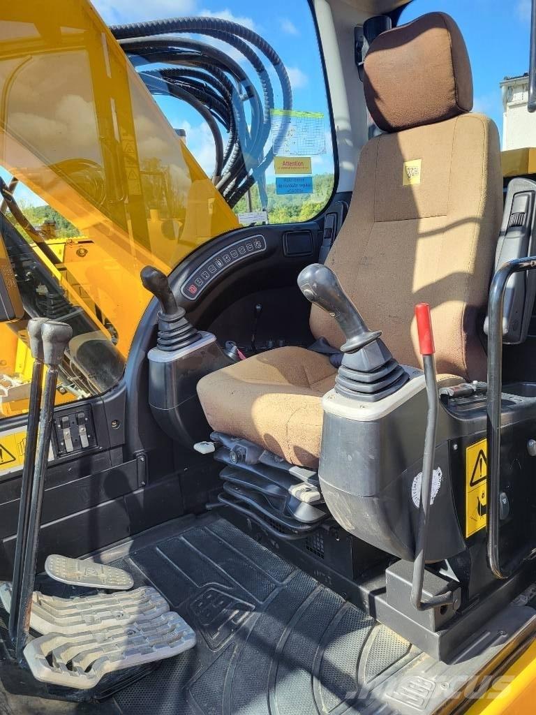JCB JZ 140 LC Bandgrävare