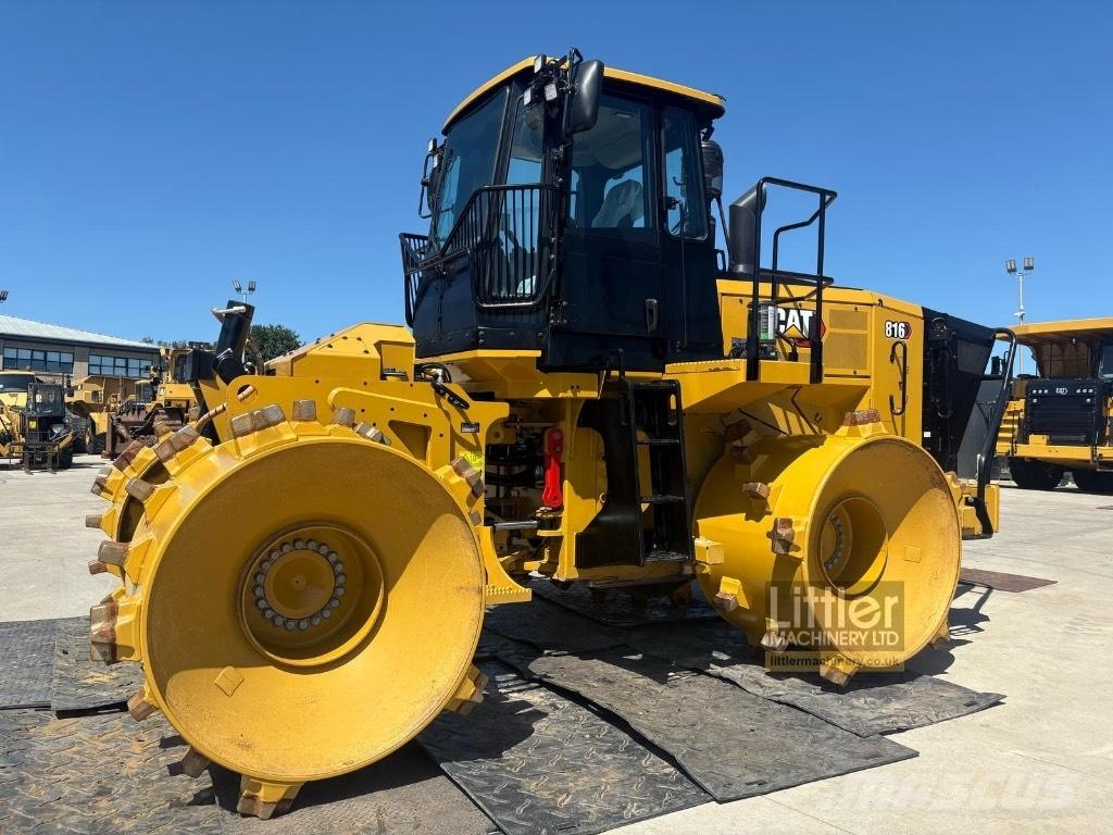 CAT 816 Avfallspackare