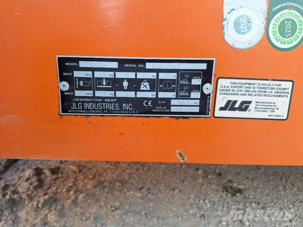 JLG 600AJ Bomliftar