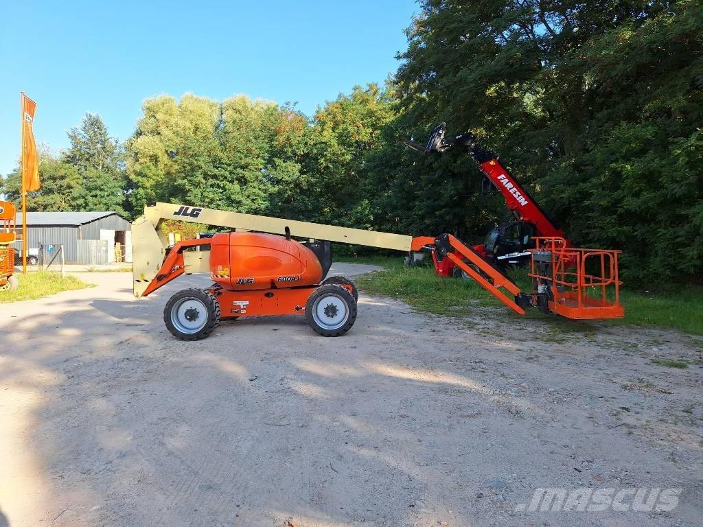 JLG 600AJ Bomliftar