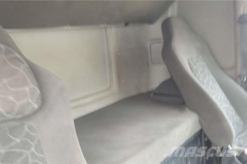 Daewoo KL3TX Övriga bilar