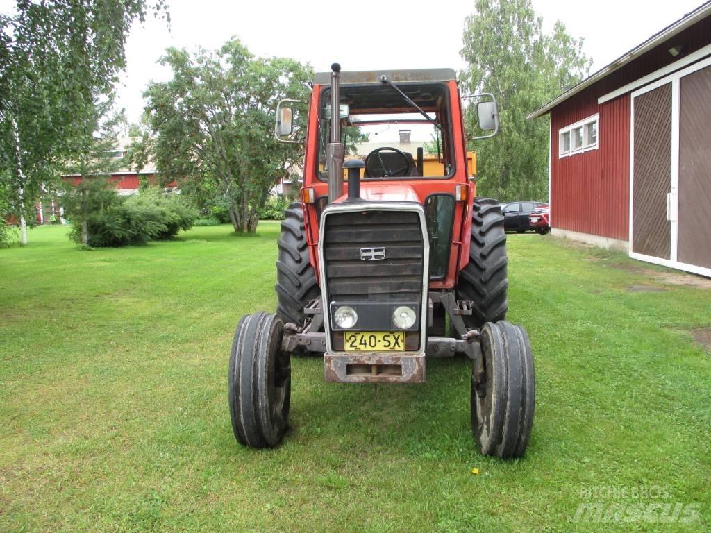 Massey Ferguson 590 Traktorer