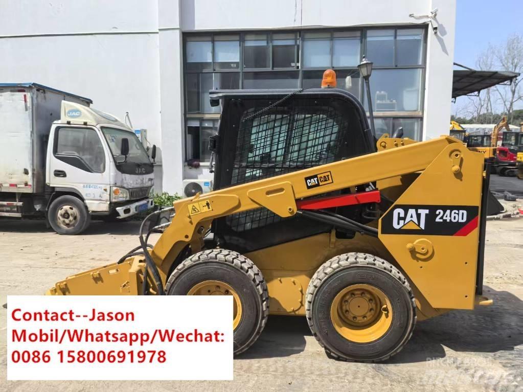 CAT 246 D Kompaktlastare