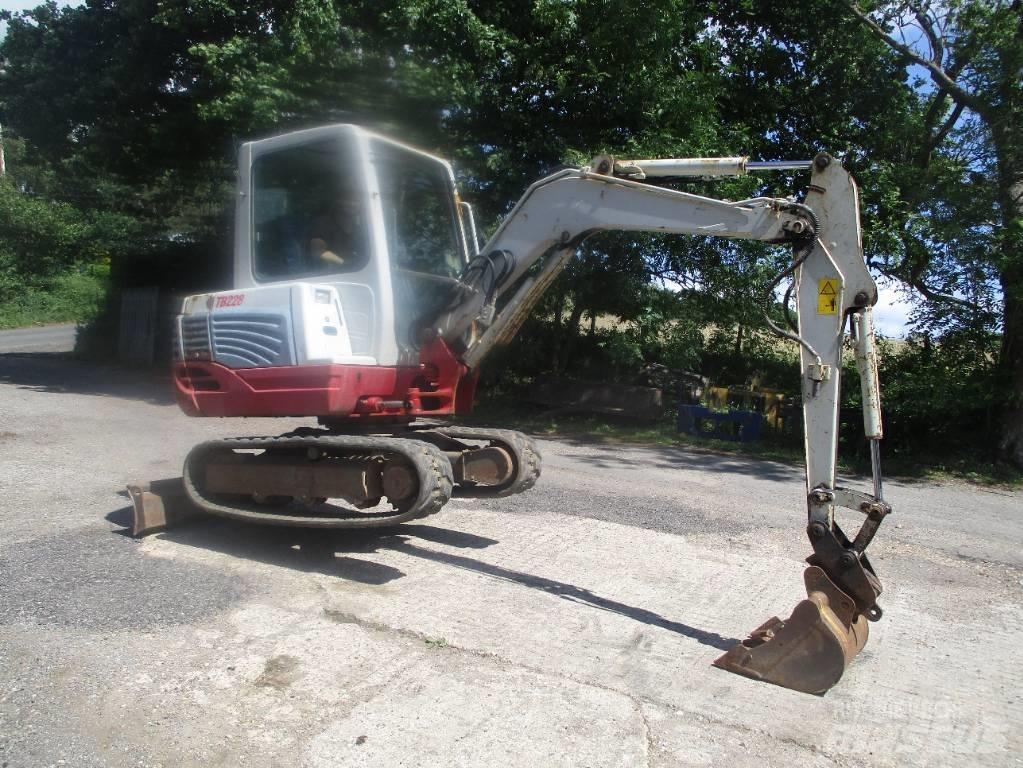 Takeuchi TB 228 Minigrävare < 7t