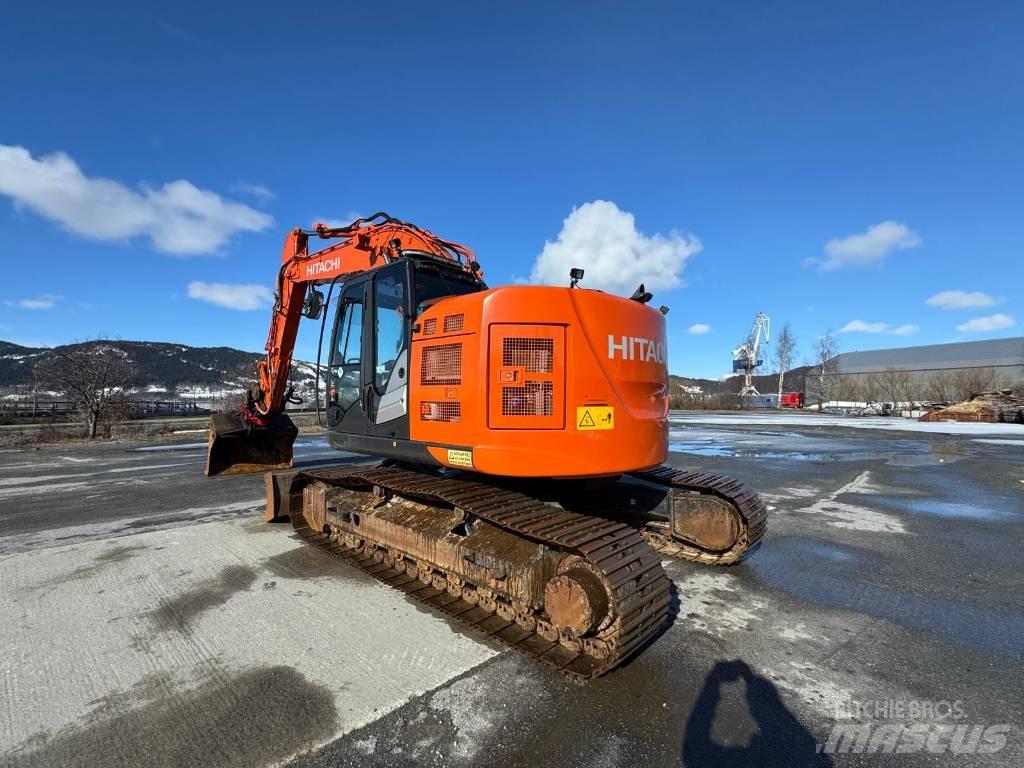 Hitachi ZX 225 US Bandgrävare