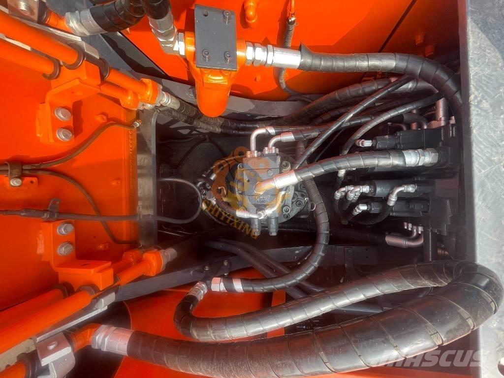 Doosan DX300LC-9C Bandgrävare