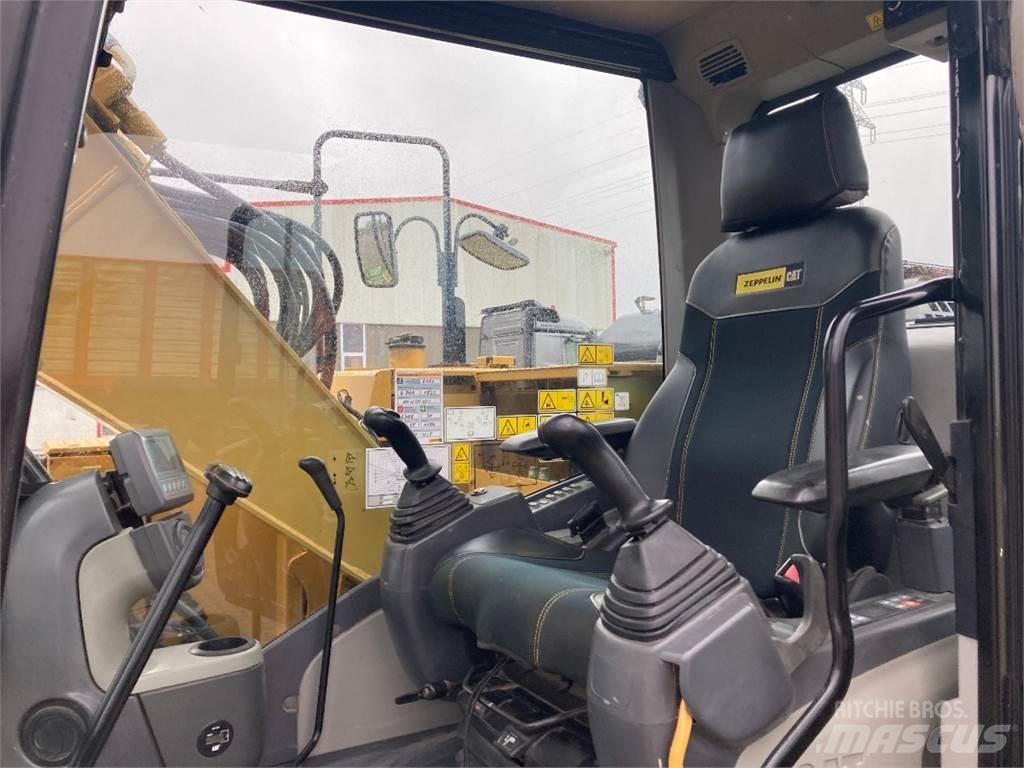 CAT 311 F L RR Hjulgrävare