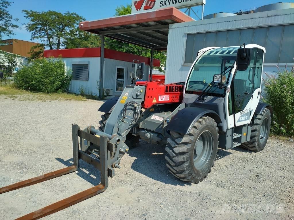 Liebherr T 32-7 Teleskoplastare