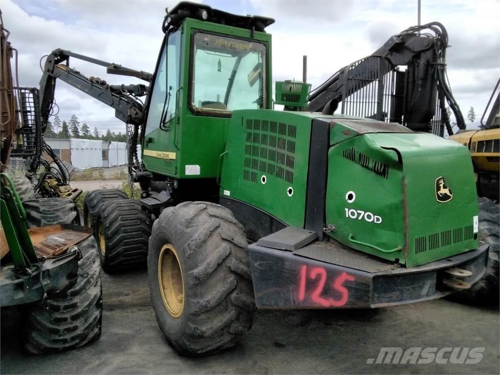 John Deere 1070 D Skördare
