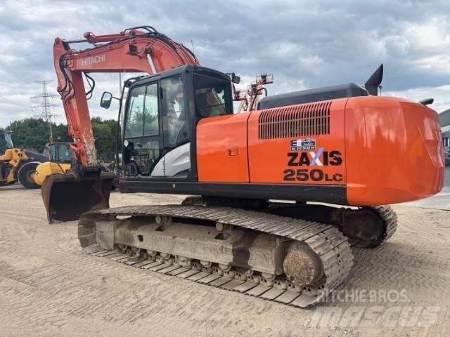 Hitachi ZX 250 LC-5 Bandgrävare