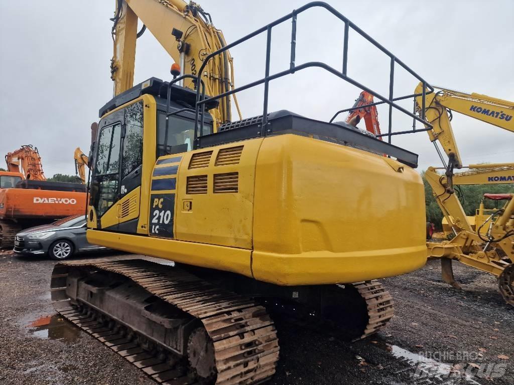 Komatsu PC210LC-11 Bandgrävare