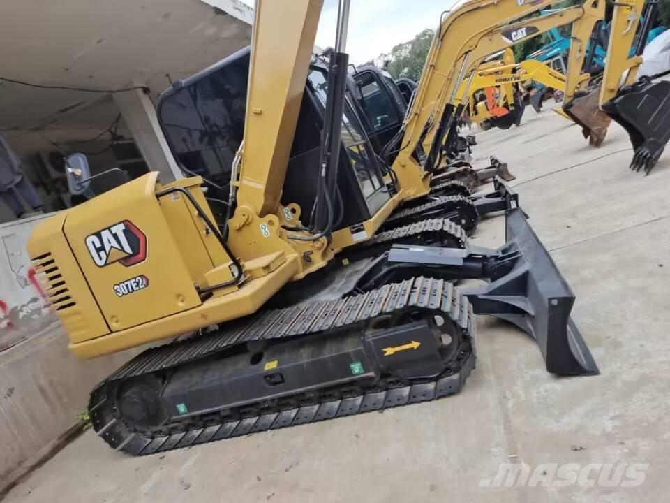 CAT 307 E Bandgrävare