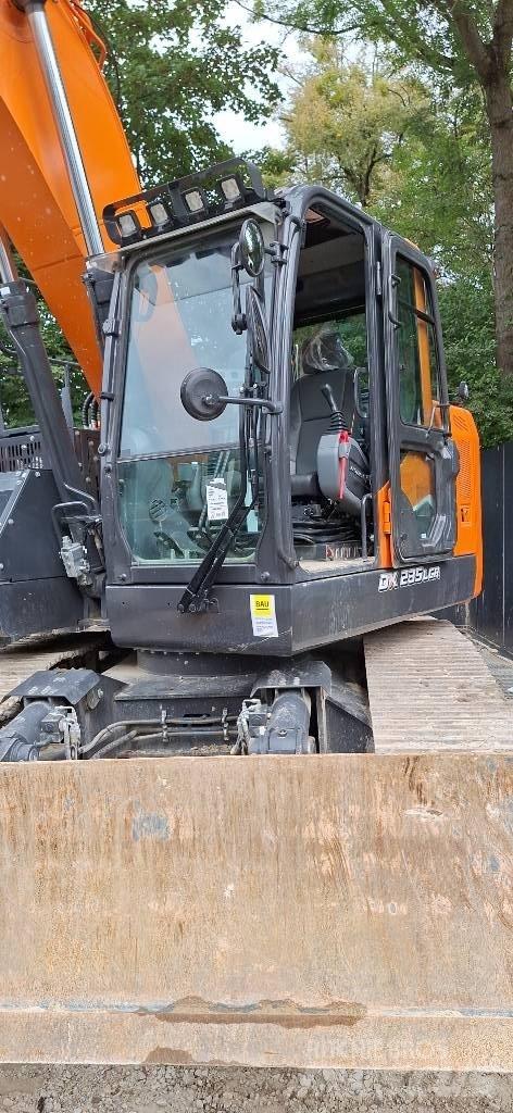 Doosan DX 235 LCR-7 Bandgrävare