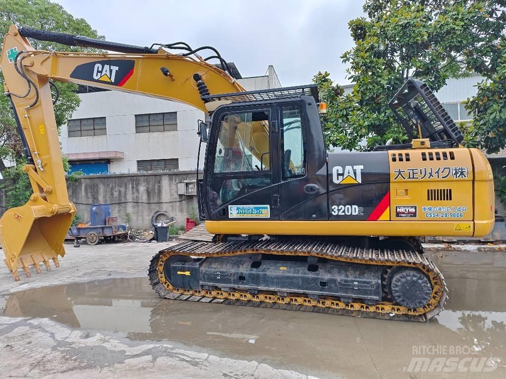 CAT 320 D2 Bandgrävare